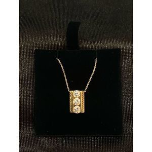 Three stone 14k gold pendant ￼